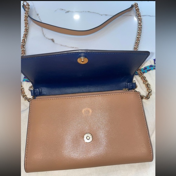 Tory Burch Robinson Chain Wallet - Picture 5 of 6